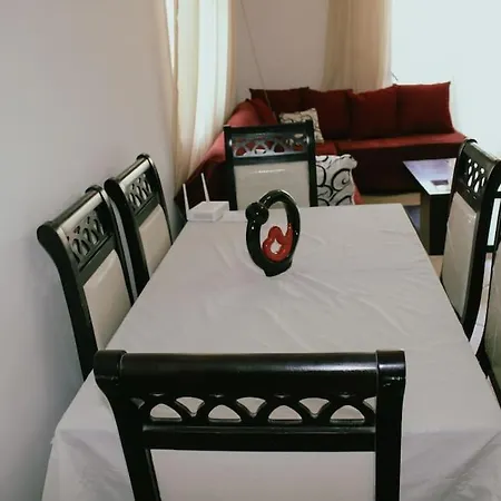 Family Lägenhet Gjirokastër